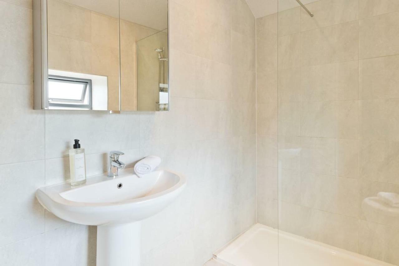 The Edge Suite - Hiphipstay Dublin Eksteriør billede